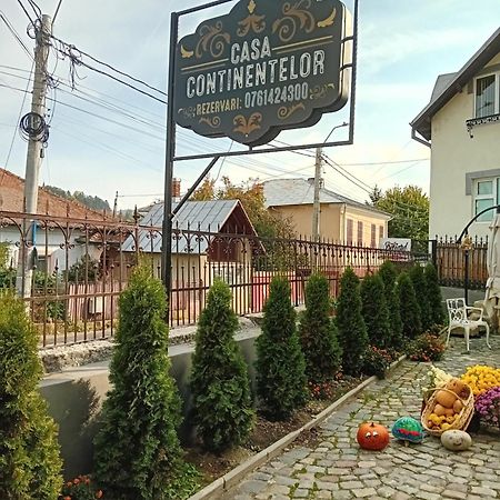 Casa Continentelor Ξενοδοχείο Cimpulung Εξωτερικό φωτογραφία