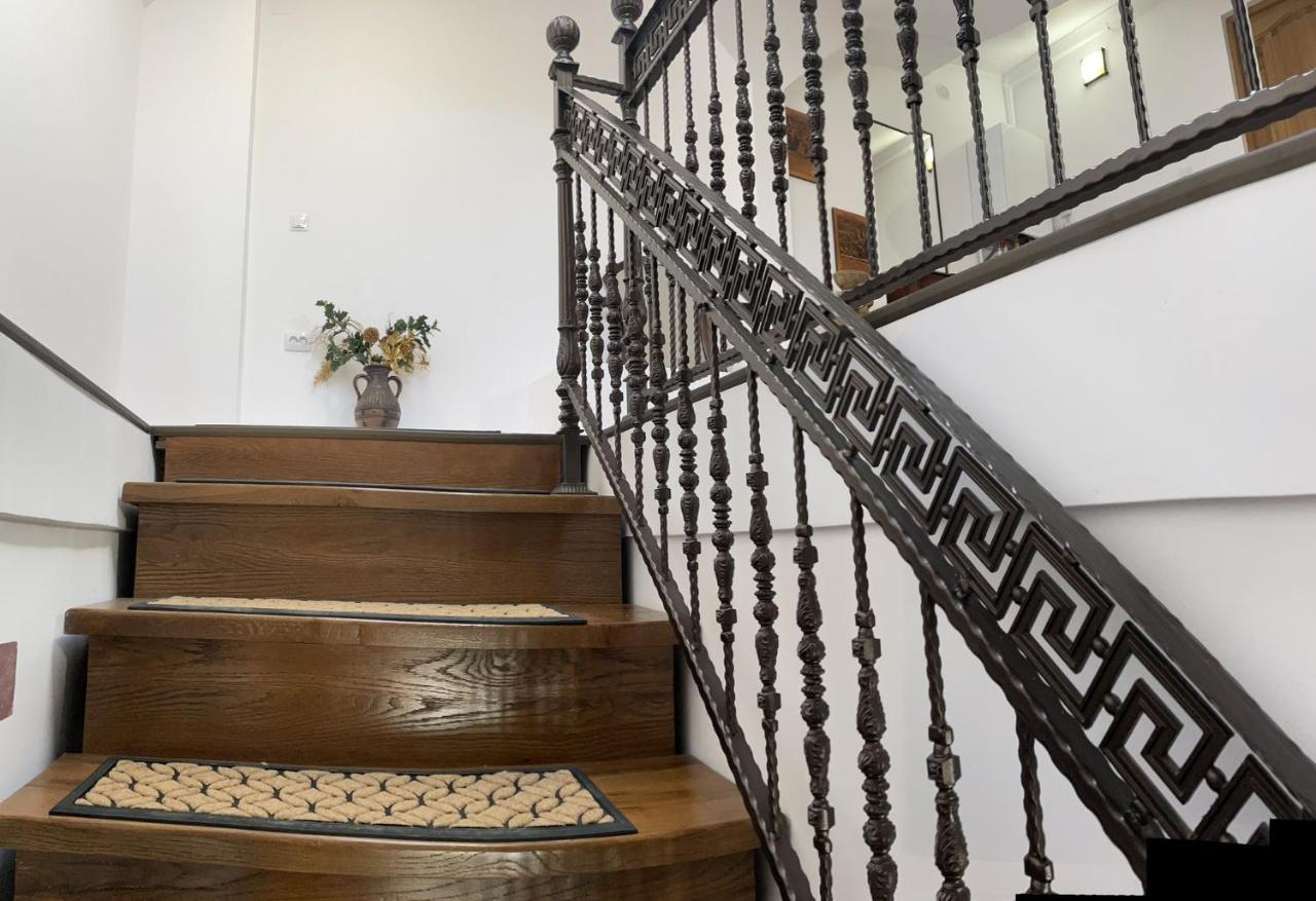 Casa Continentelor Ξενοδοχείο Cimpulung Εξωτερικό φωτογραφία