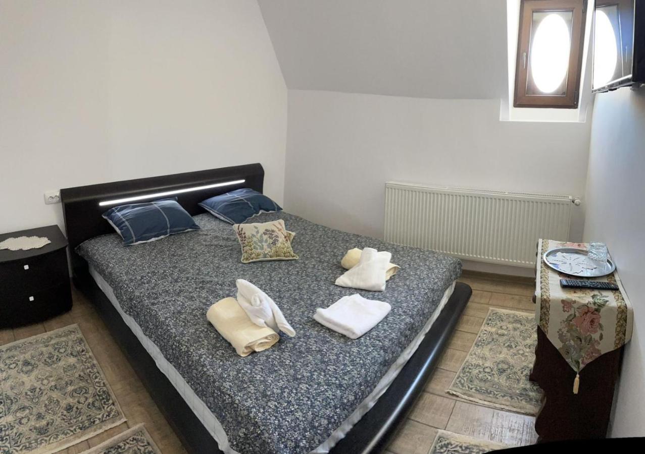 Casa Continentelor Ξενοδοχείο Cimpulung Εξωτερικό φωτογραφία