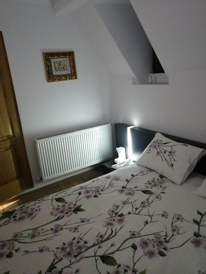 Casa Continentelor Ξενοδοχείο Cimpulung Εξωτερικό φωτογραφία