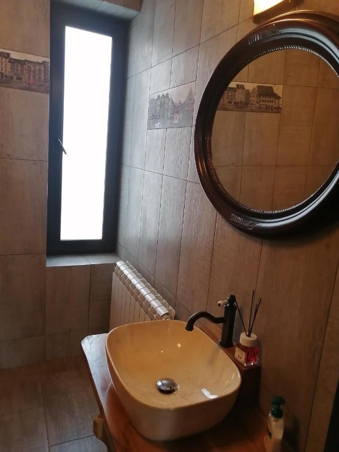 Casa Continentelor Ξενοδοχείο Cimpulung Εξωτερικό φωτογραφία
