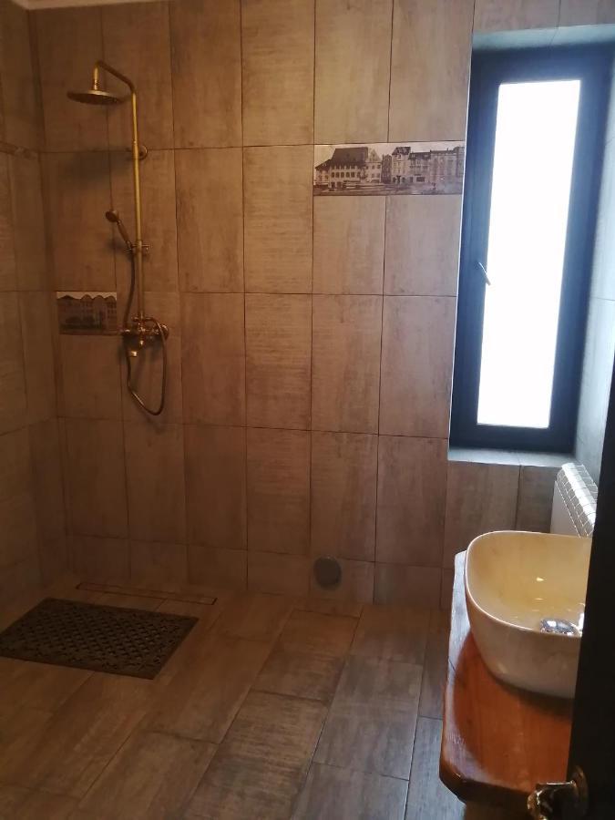 Casa Continentelor Ξενοδοχείο Cimpulung Εξωτερικό φωτογραφία