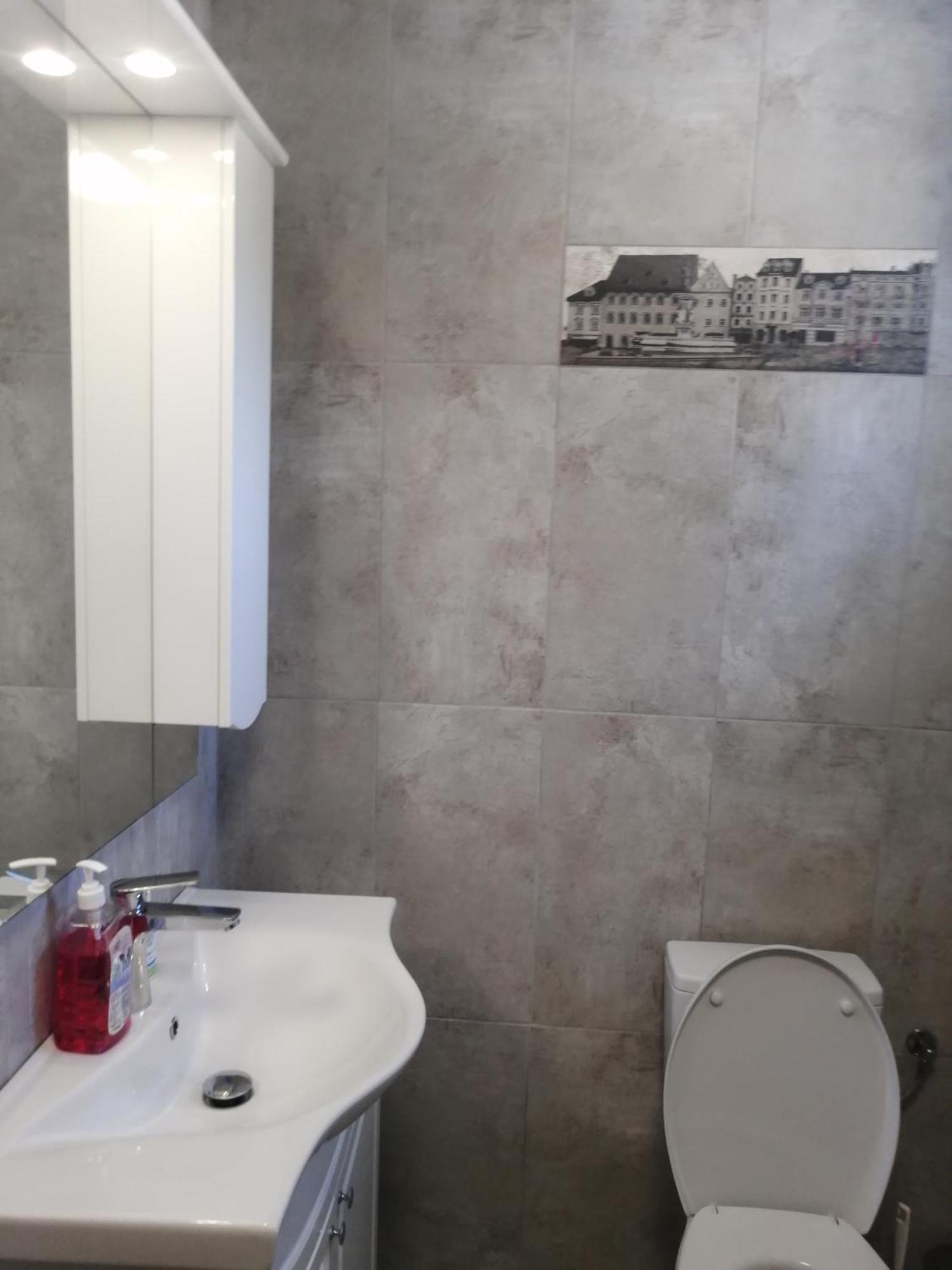 Casa Continentelor Ξενοδοχείο Cimpulung Δωμάτιο φωτογραφία